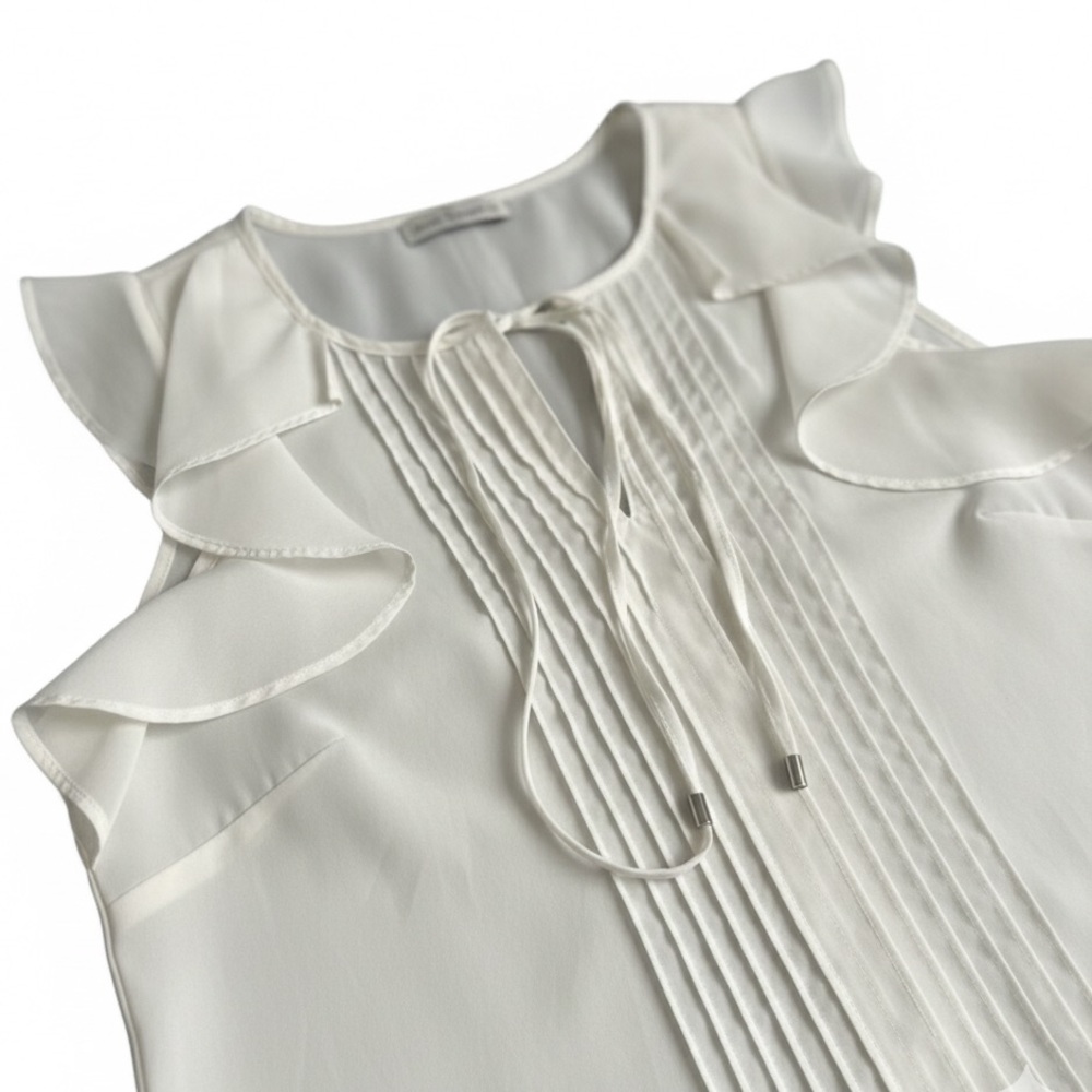 90# Rose & Olive Cream Sleeveless Blouse with Ruffle Details - Picture 3 of 8